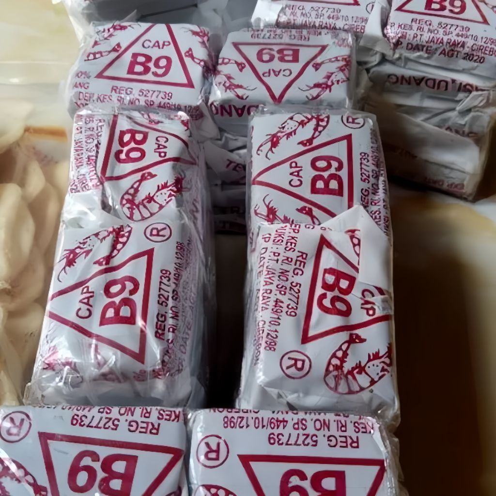 

Terasi khas Cirebon Murah 1 bungkus isi 10 pcs | COD | Pelengkap Masakan Dapur | Penyedap Sambal