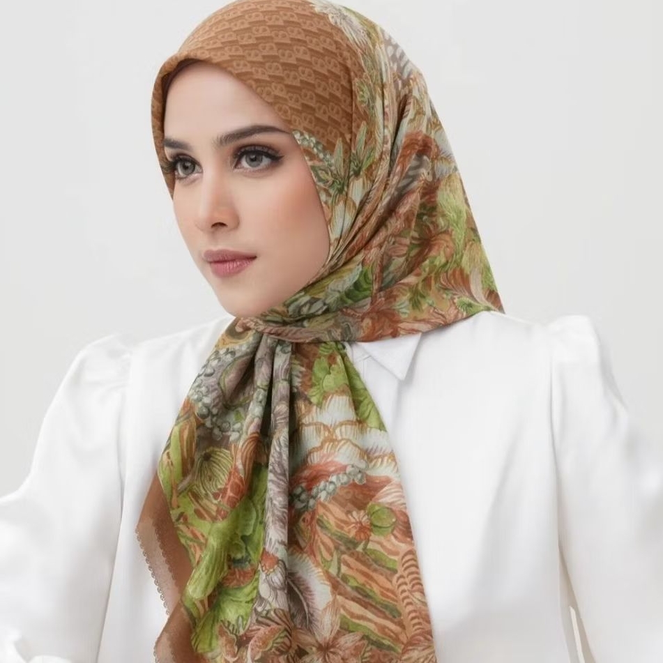 Buttonscarves Forestis Caramel Ready Size Regular dan XL