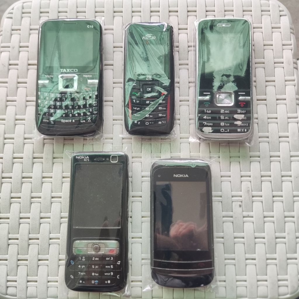 TURUN HARGA nokia c2 n73 polytron c202 taxco c10 zte flexi hp jadul bahan untest 2nd bekas second se