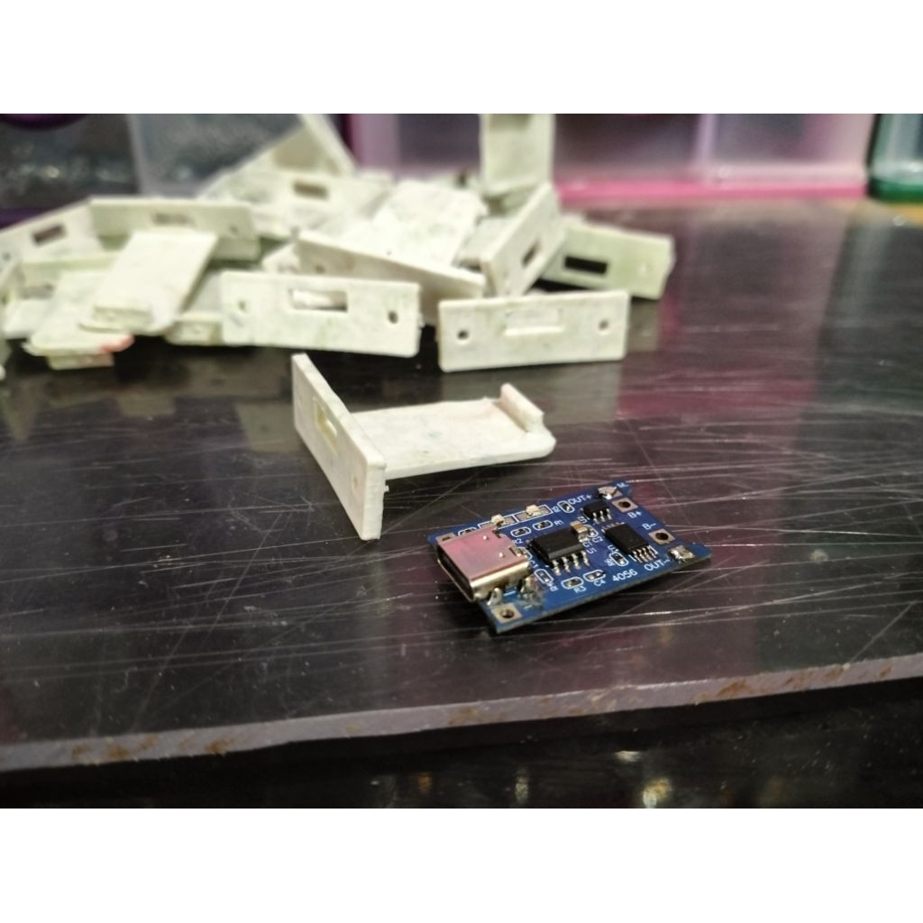 tatakan saja module tp4056 tipe c putih tembok