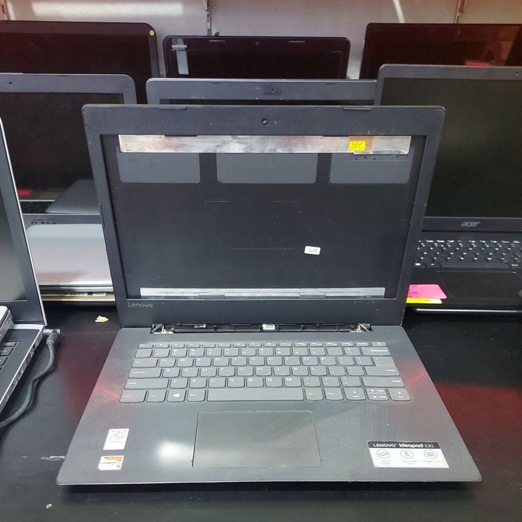 Laptop Lenovo Ideapad 330 AMD A4 jual kondisi seperti ini mati total tanpa lcd tanpa ram tanpa ssd j