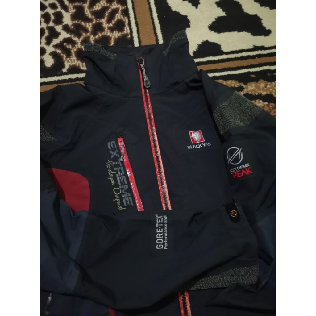 Jaket Outdoor Blackyak Goretex