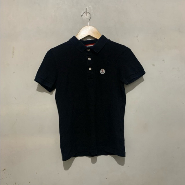 KAOS MONCLER VOILA.ID Logo Patch Polo Shirt Authentic S (65x45) Preloved Pemakaian Pribadi Original 