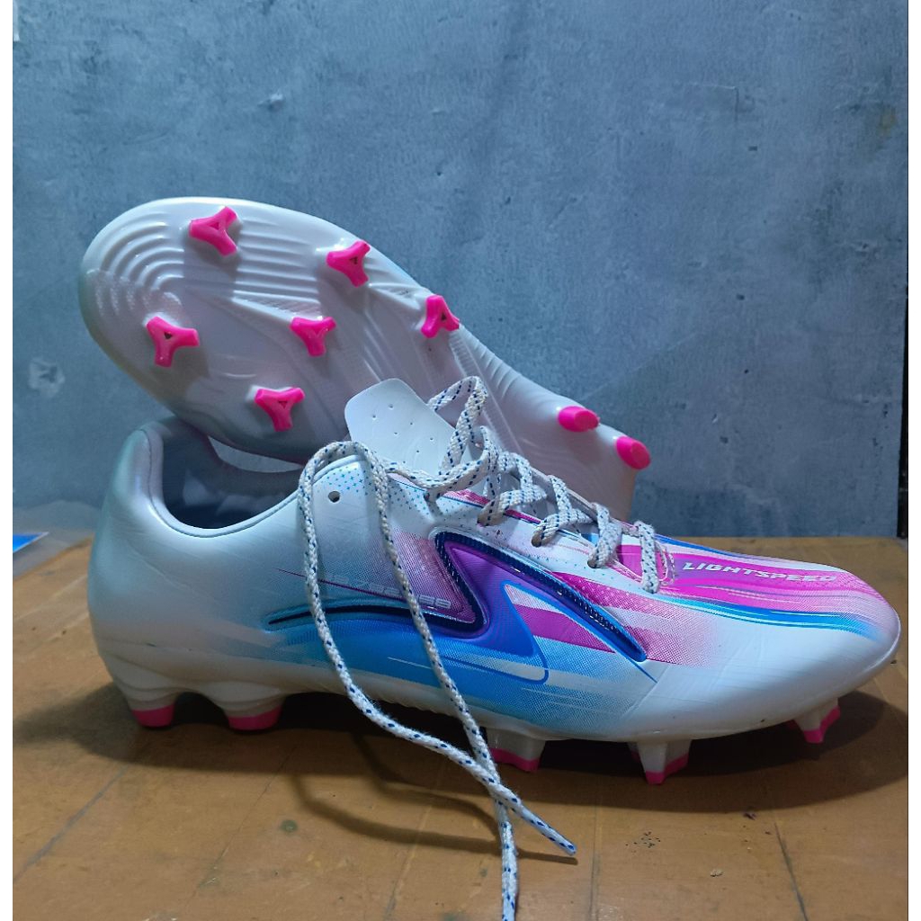 Sepatu Bola Second Original Specs reborn meta XR Size 40