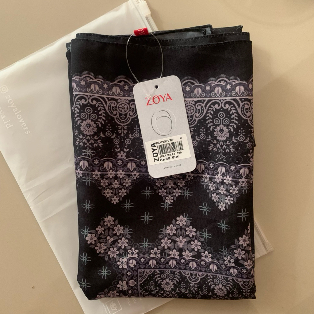 NEW zoya zola scarf kerudung hijab segi empat motif pouch ziplock hitam
