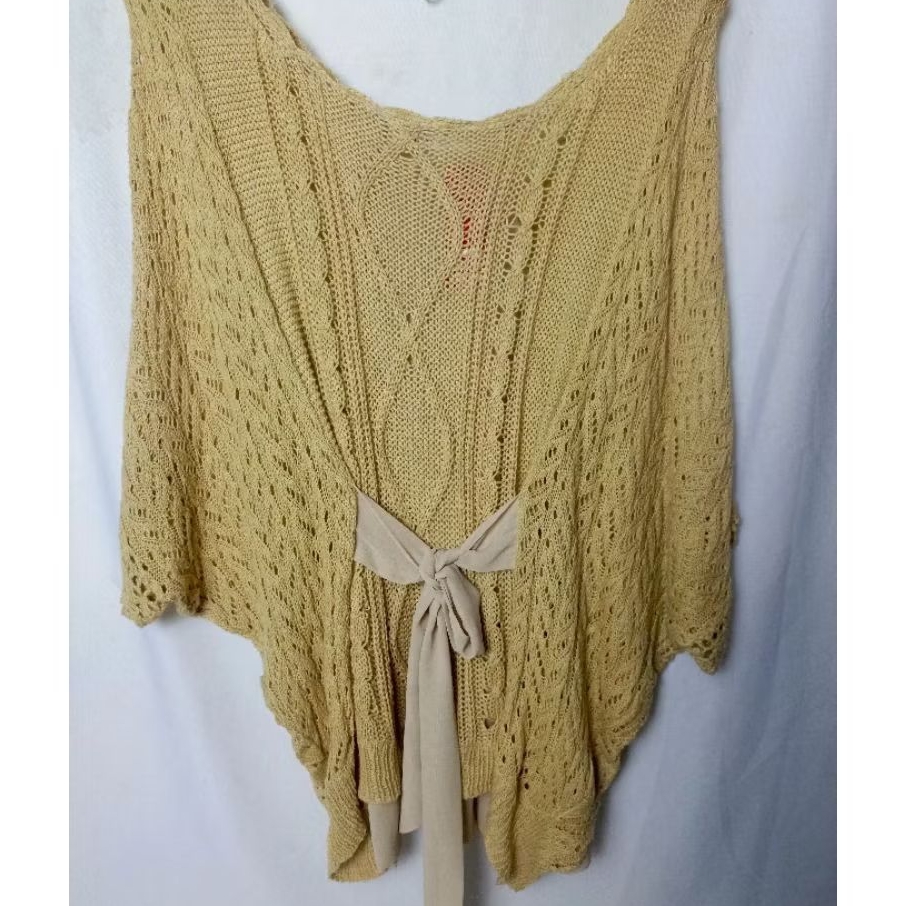 PRELOVED ATASAN RAJUT PITA