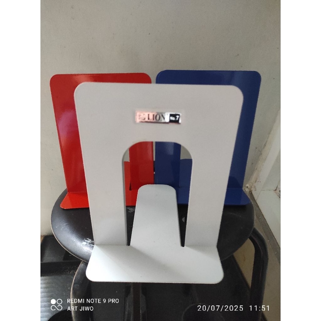 

Pembatas Buku / Book End Lion No.7 Bekas 5 Psg