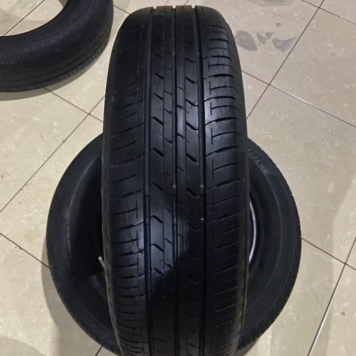 ban mobil 175/65 R14/ second copotan /ban mobil merek Bridgestone ukuran 175/65 R14