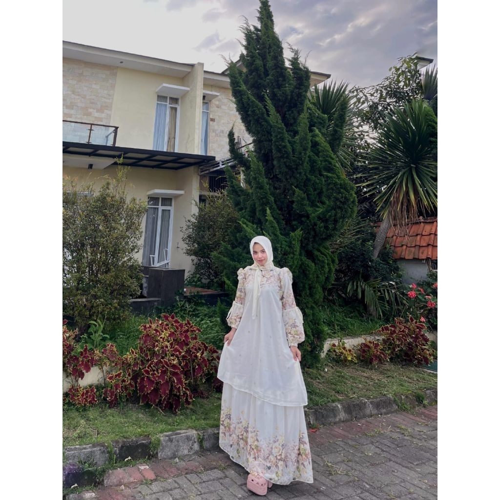 gamis Malaysia set kerudung motif