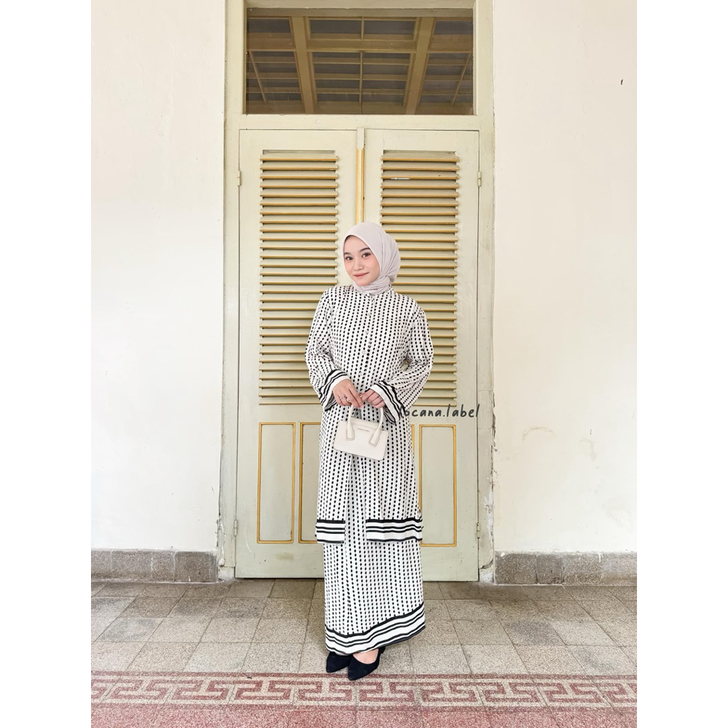 LOCANA LABEL/ MALAYA SET ORI LOCANA LABEL