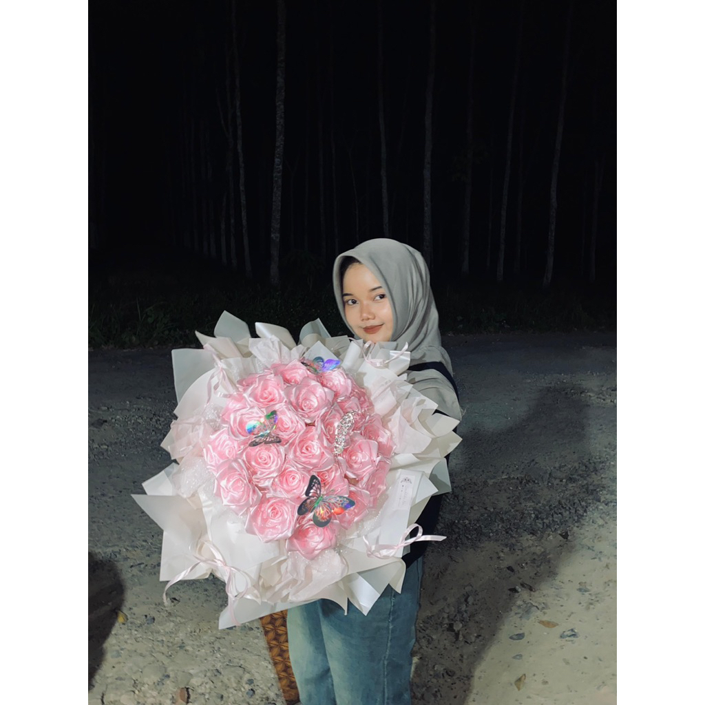 

BUKET PITA SATIN ( pitasatin)