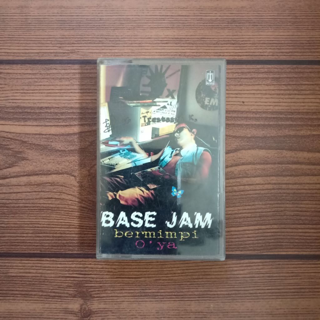 Kaset BASE JAM Bermimpi