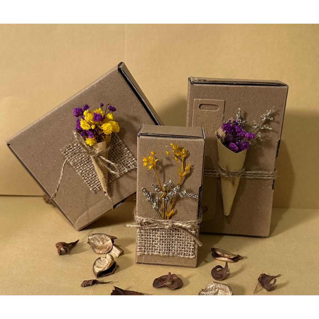 

Box hampers unik & keren berbagai ukuran harga mulai 10.000 - 20.000