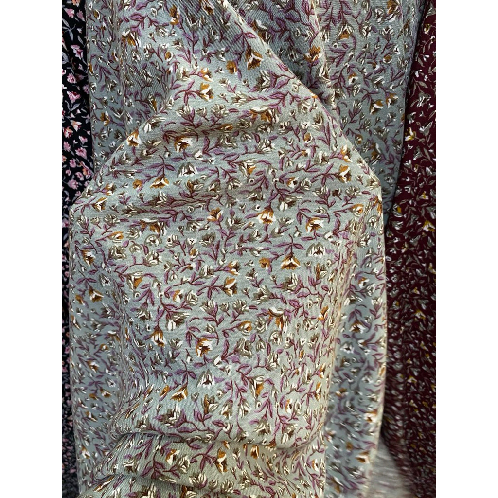 KATUN RAYON MOTIF BUNGA KECIL