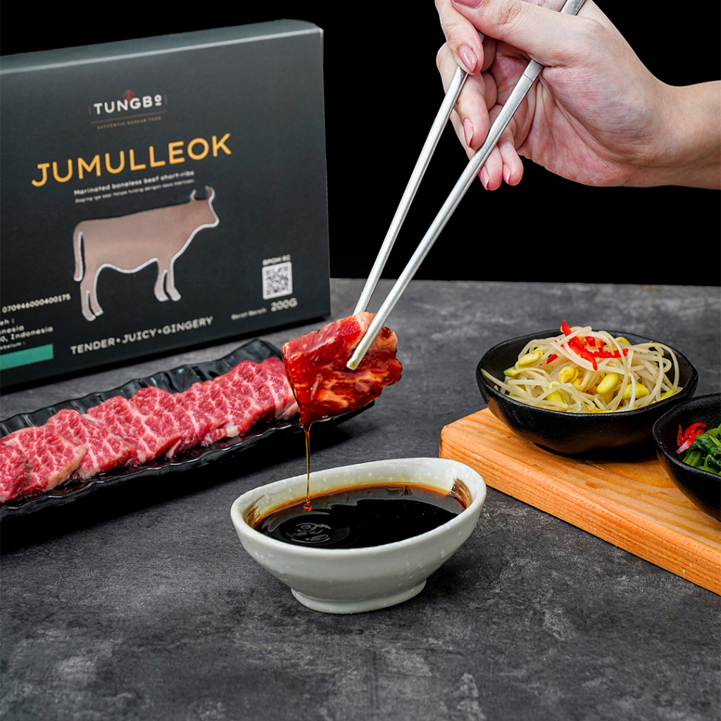 

Jumulleok | Marinated Boneless Short Ribs | 주물럭