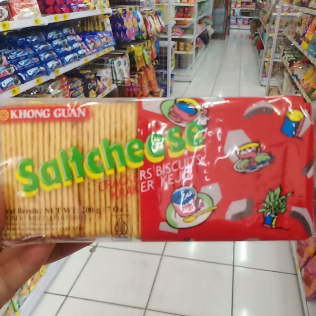 

kg saltcheese crackers 200gr