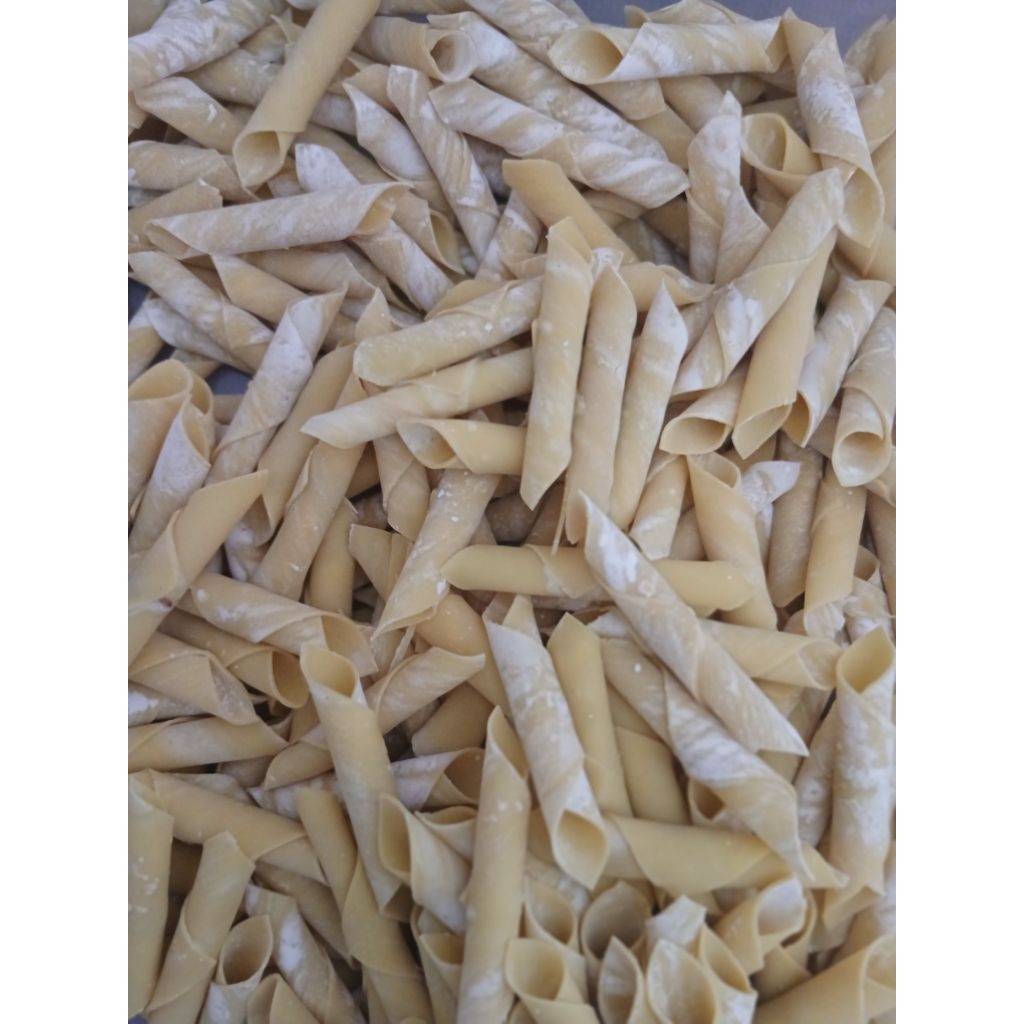 

cemilan sembunyi kacang