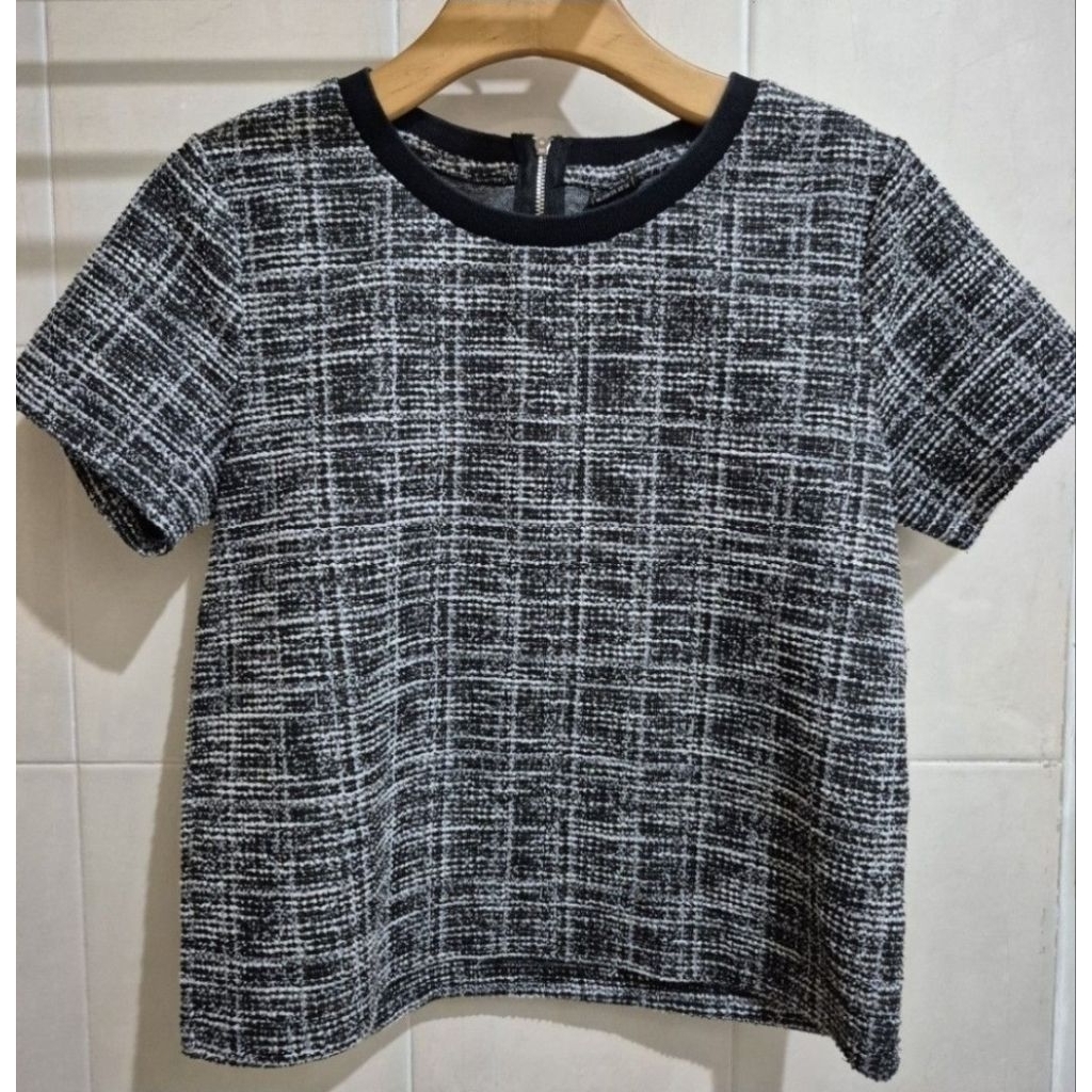 iORA Tweed Top Black size M (preloved)