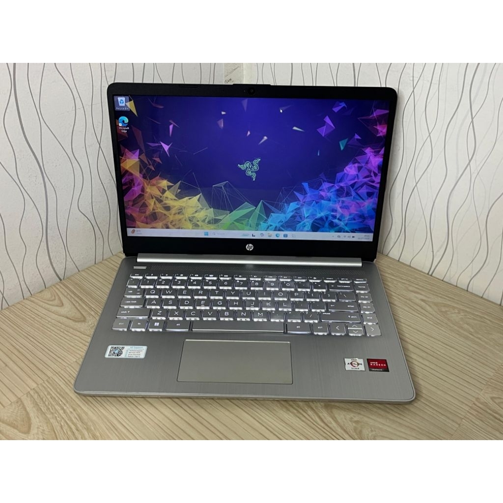 HP 14S-FQ0562AU AMD ATHLON SILVER 3050U Ram 8Gb/SSD 256GB