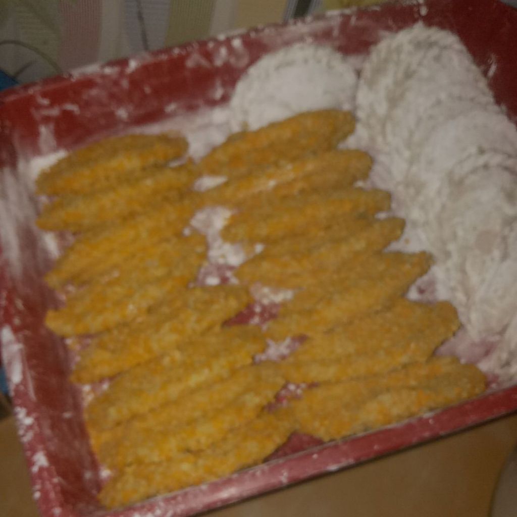 

CIRENG ISI AYAM SUWIR KERISPI