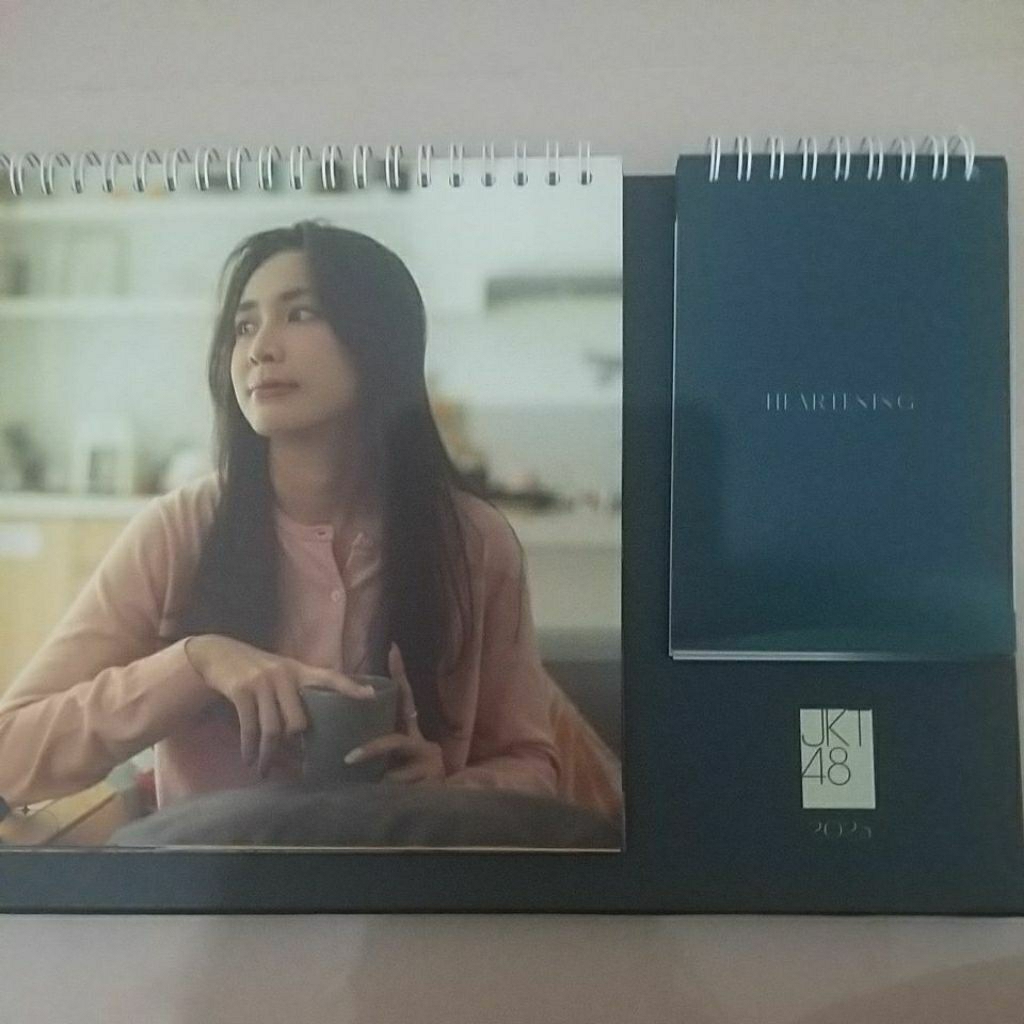 

kalender A Gaze Of Dream jkt48 official. versi HEARTENING