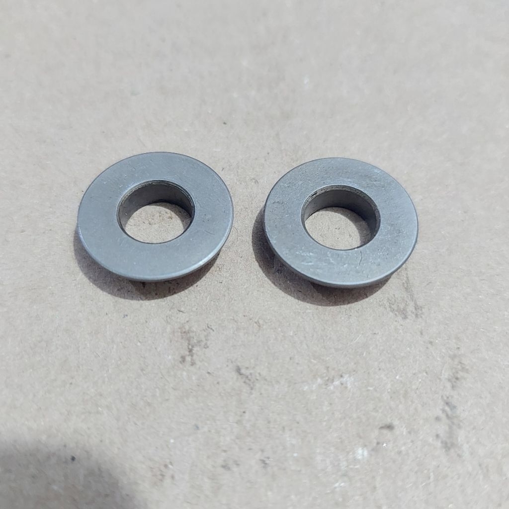 Ring dudukan per klep Honda Vario beat karbu ESP LED Scoopy Spacy  new oruginal isi 2 pcs