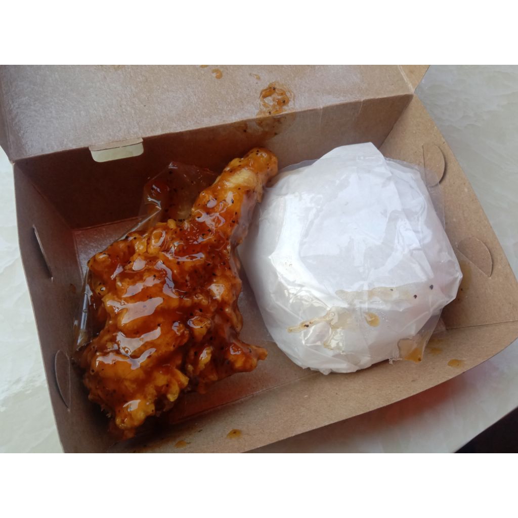 

Paket Nasi Ayam Crispy Celup Saus Lada Hitam Termurah