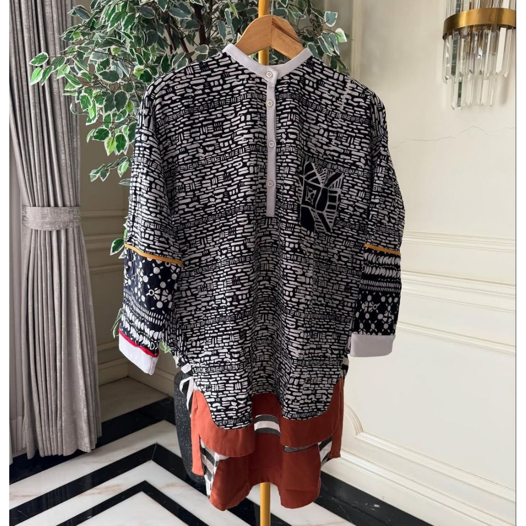 PRELOVED OLINE WORKROBE_BAJU UNIK_OLINE WORKDROBE ORIGINAL_CARDI_CARDIGAN_OUTER_OUTERWEAR_ASIMETRIS_