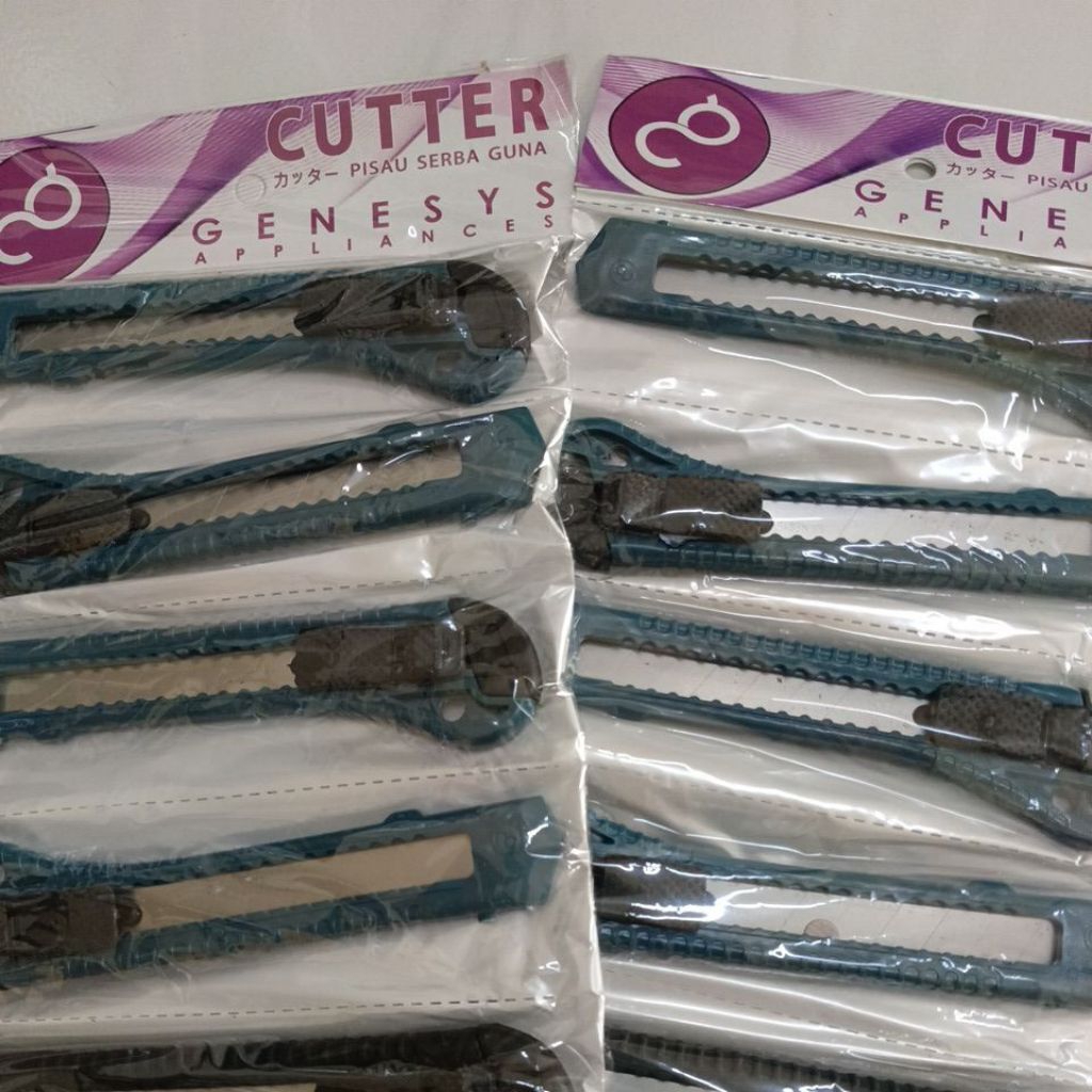 

Cutter Renceng / Pisau Murah Satuan