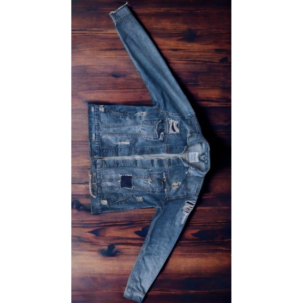 BESPOKE DENIM JACKET RIPPED