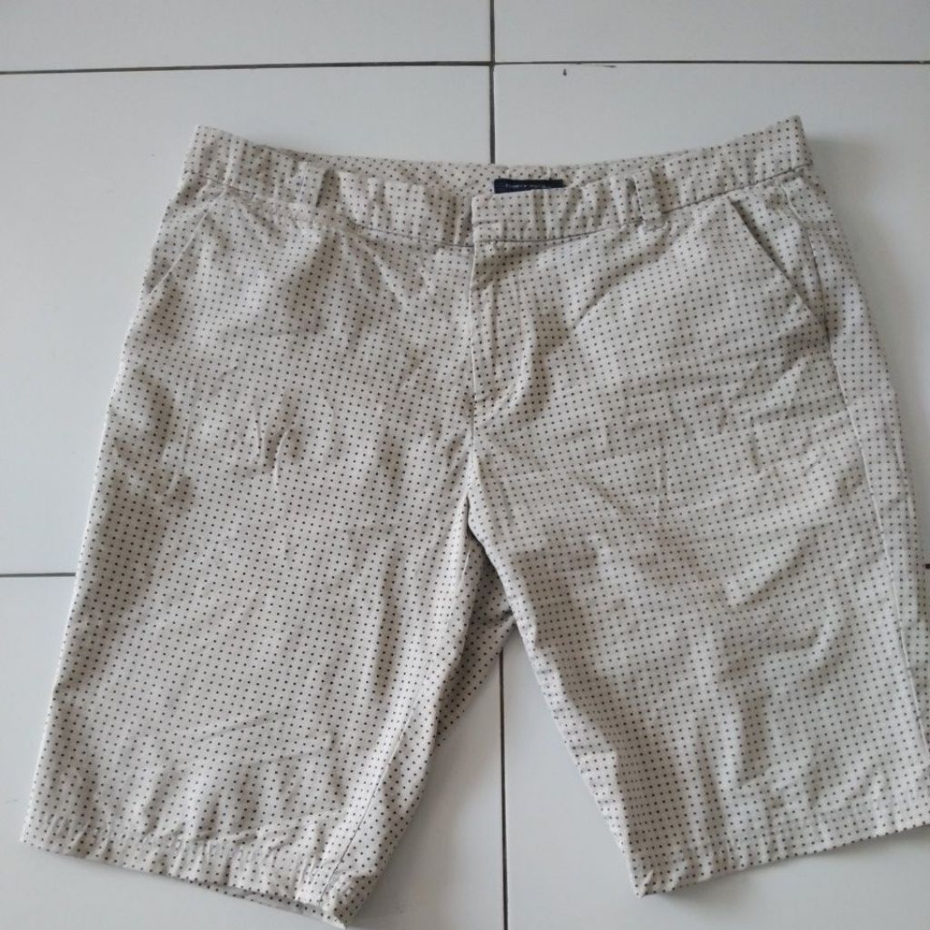 Preloved celana pendek cowok TOMMY HILFIGER