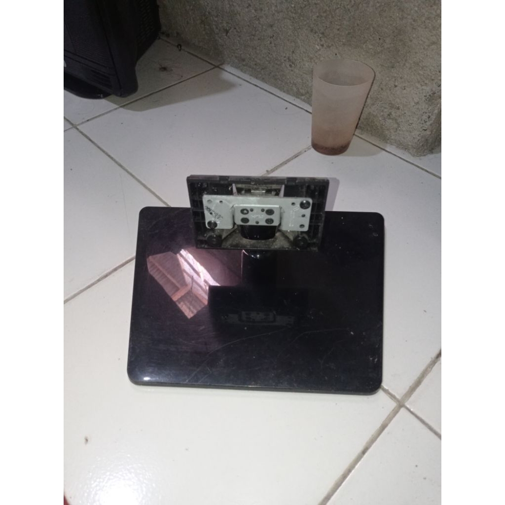 KAKI TV LED MERK LG29MT