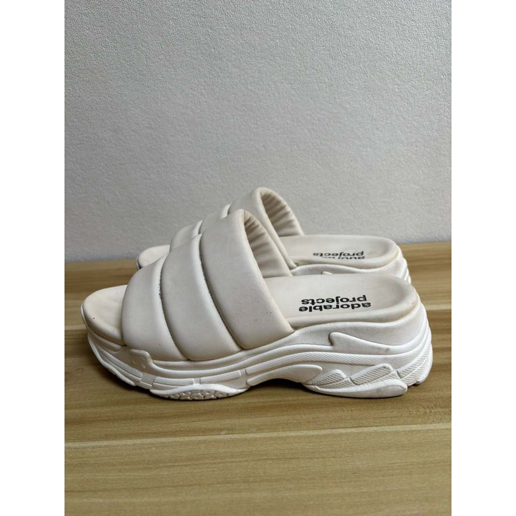 PRELOVED Sandal Adorable project maligi/wedges 5cm