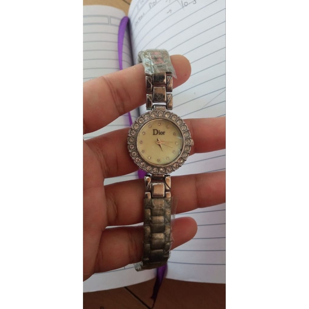 Jam Tangan Dior(diamond)