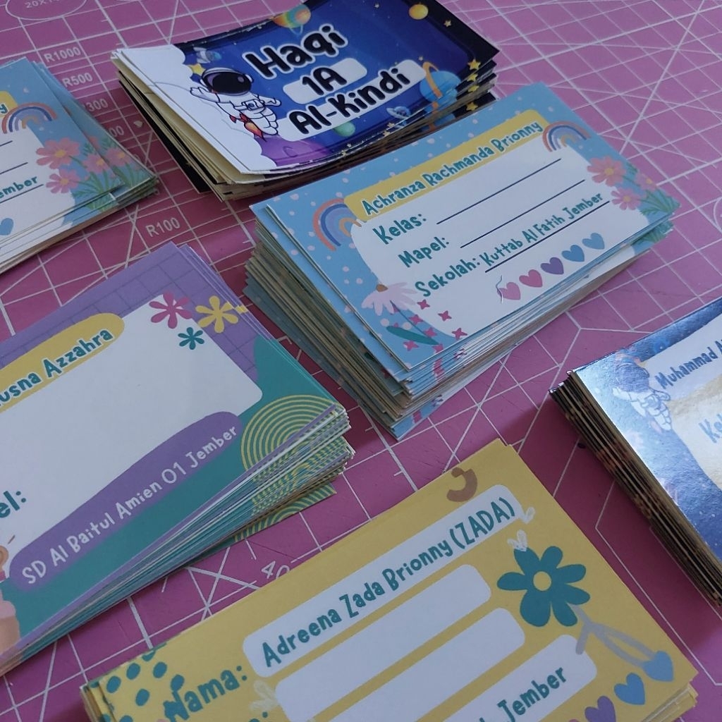 

Stiker Buku Custom Nama dan Sekolah