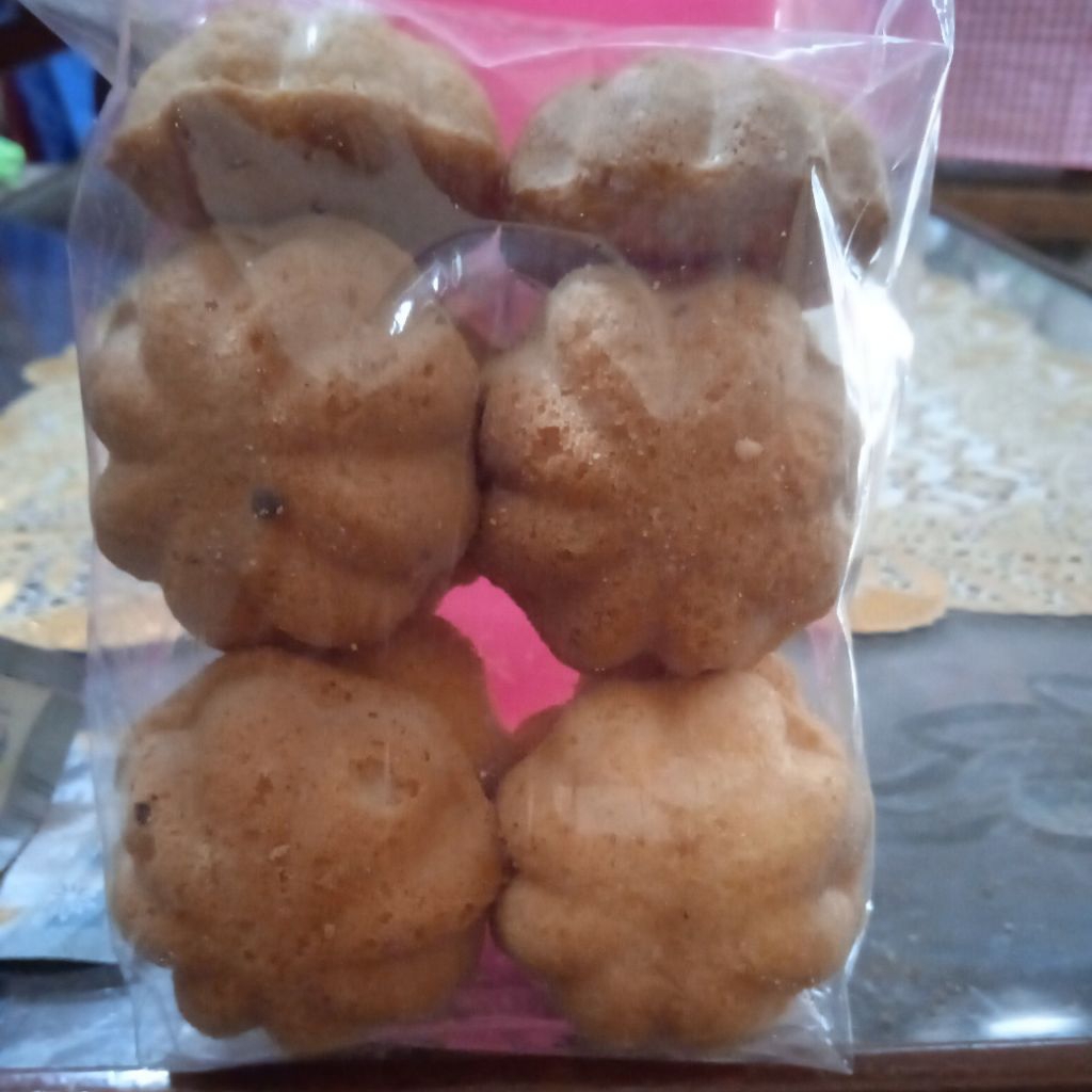 

Bolu Klenong/Bolu sendok