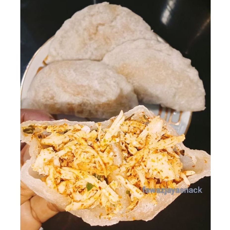 

cireng isi ayam pedas daun jeruk gurih enak 20pcs