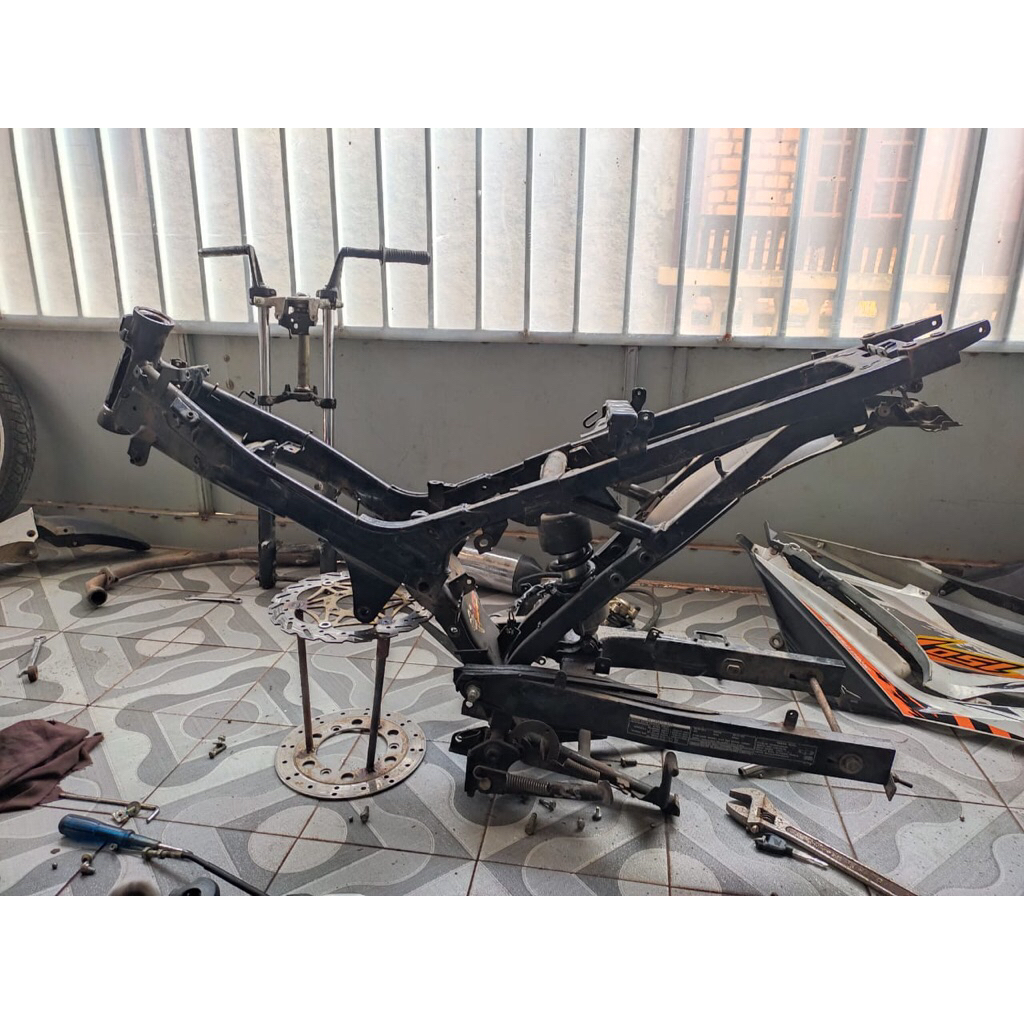 Rangka, Arm, Skok belakang Sonic 150R