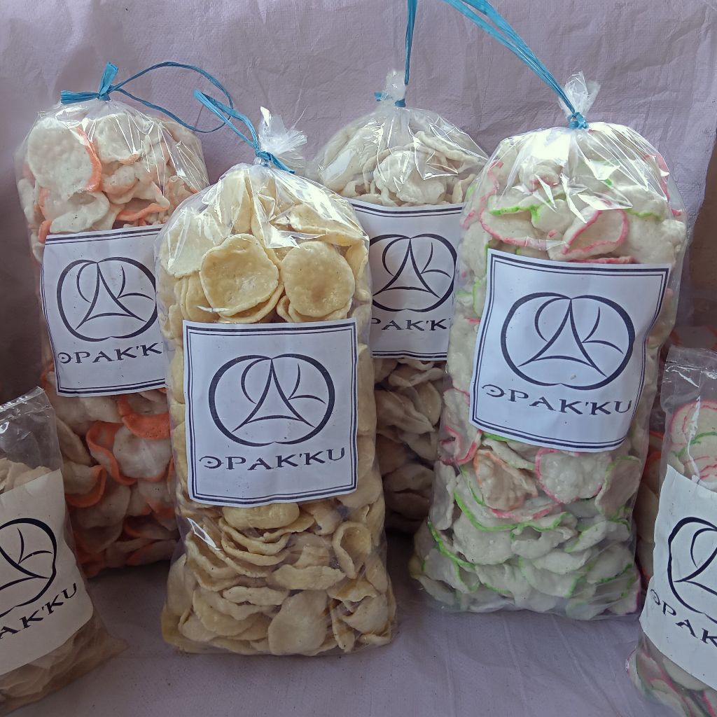 

Kerupuk goreng pasir,kerupuk Melarat Setengah kilo (500g) | Kerupuk Goreng Pasir Rasa : Bawang, Terasi, Udang Bawang