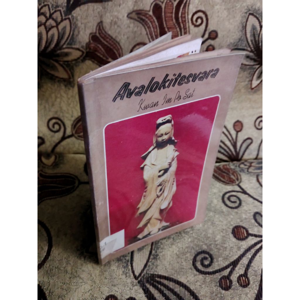 Avalokitesvara - Kwan Im Po Sat