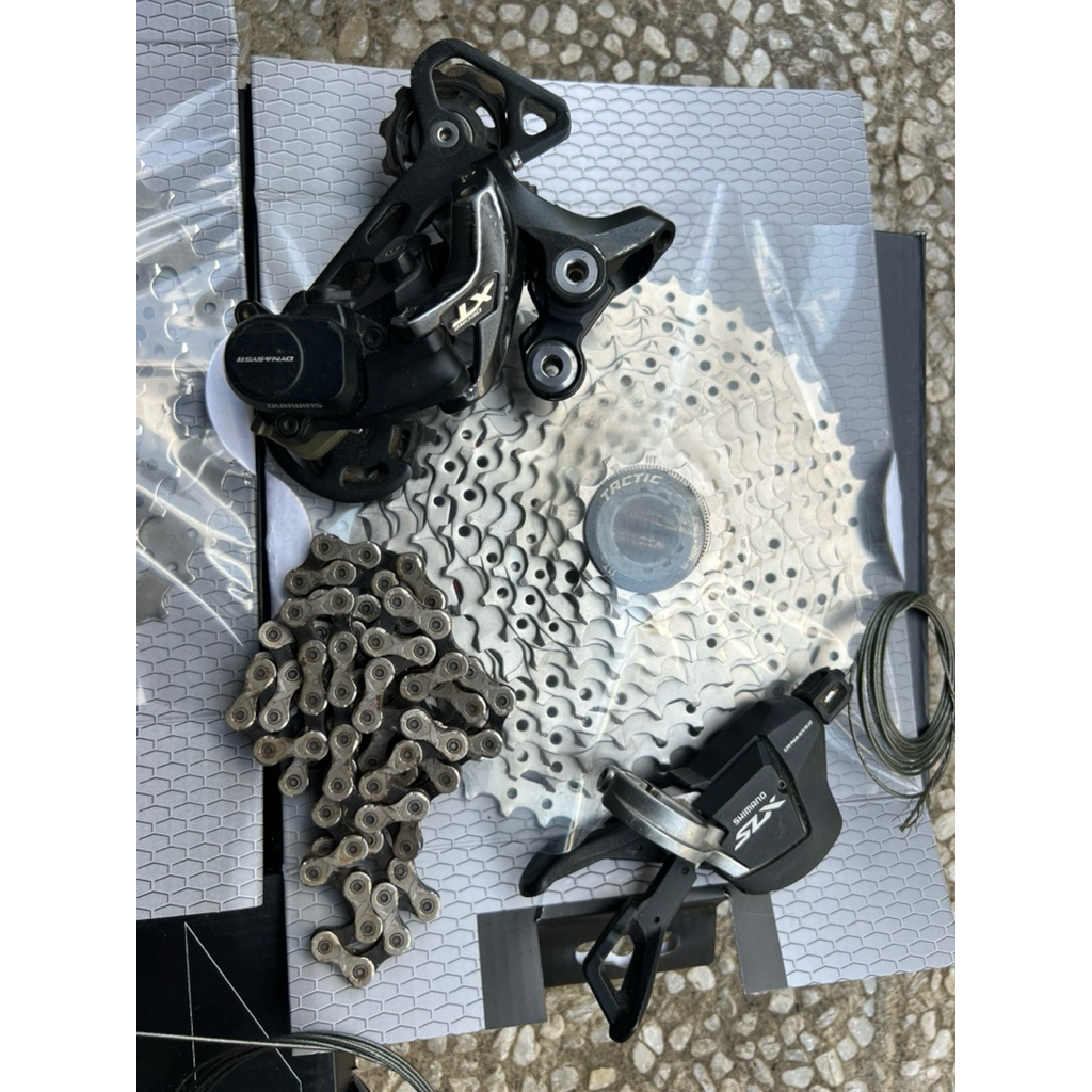 mini groupset 11speed shimano XT m8000