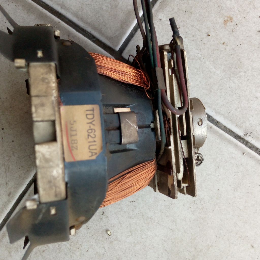 Yoke, konde TV tabung cembung 20inc merk Toshiba.