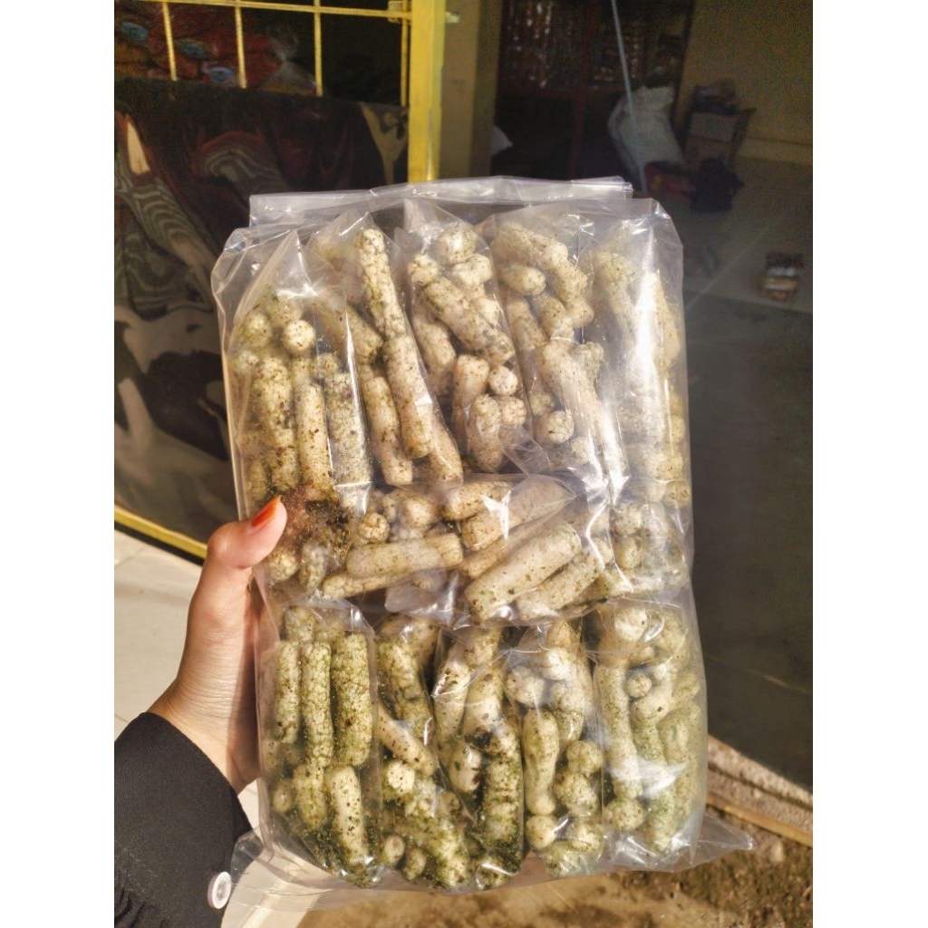 

kerupuk Soto cabe ijo aroma daun jeruk isi 10 pics Rp.1000/pics