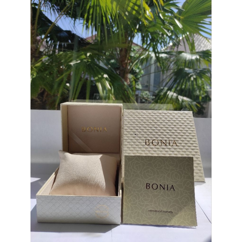 

JUAL BOX BONIA