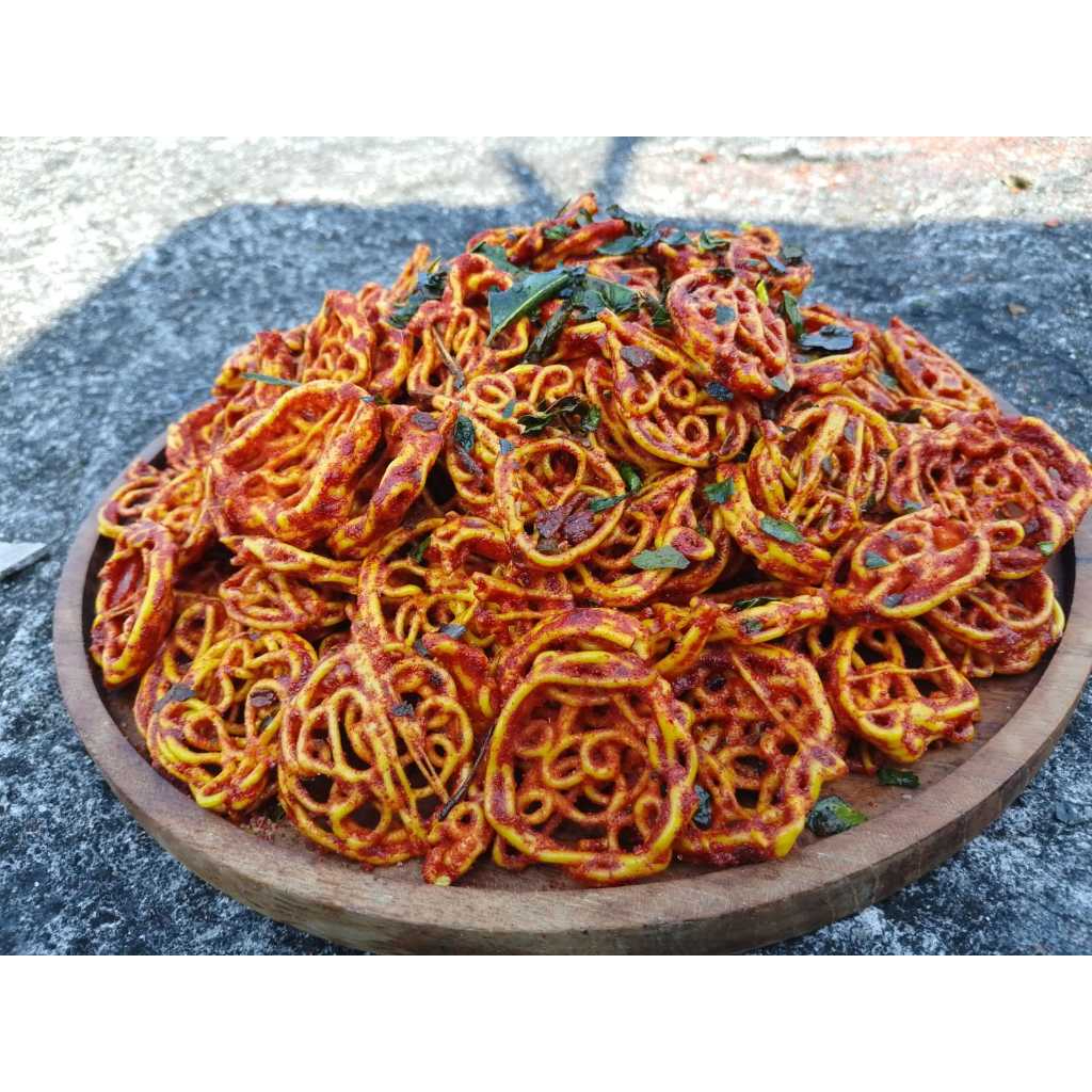 

SEBLAK KRUPUK MIE BANTAT 1KG SI TILEUNG