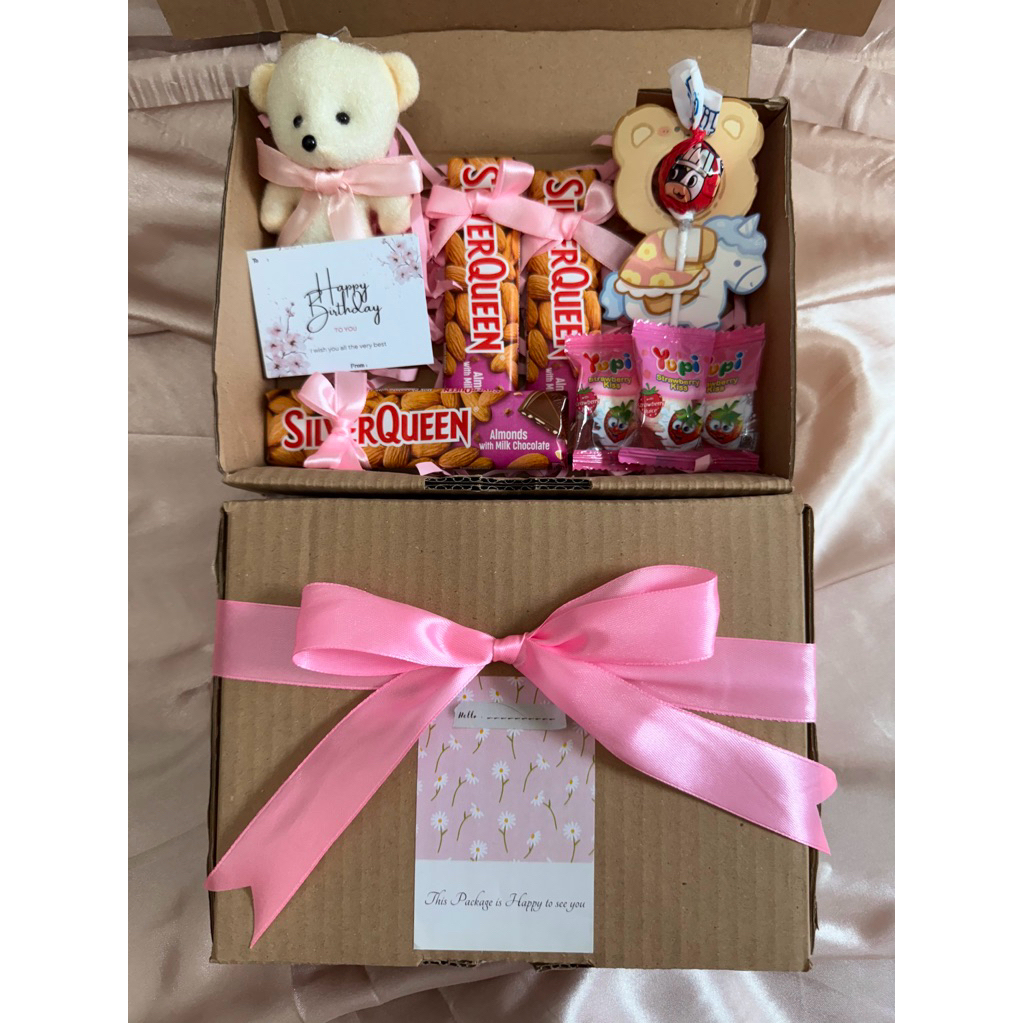 

Hampers ulang tahun wisuda/hampers coklat/hampers cewek/hampers mini