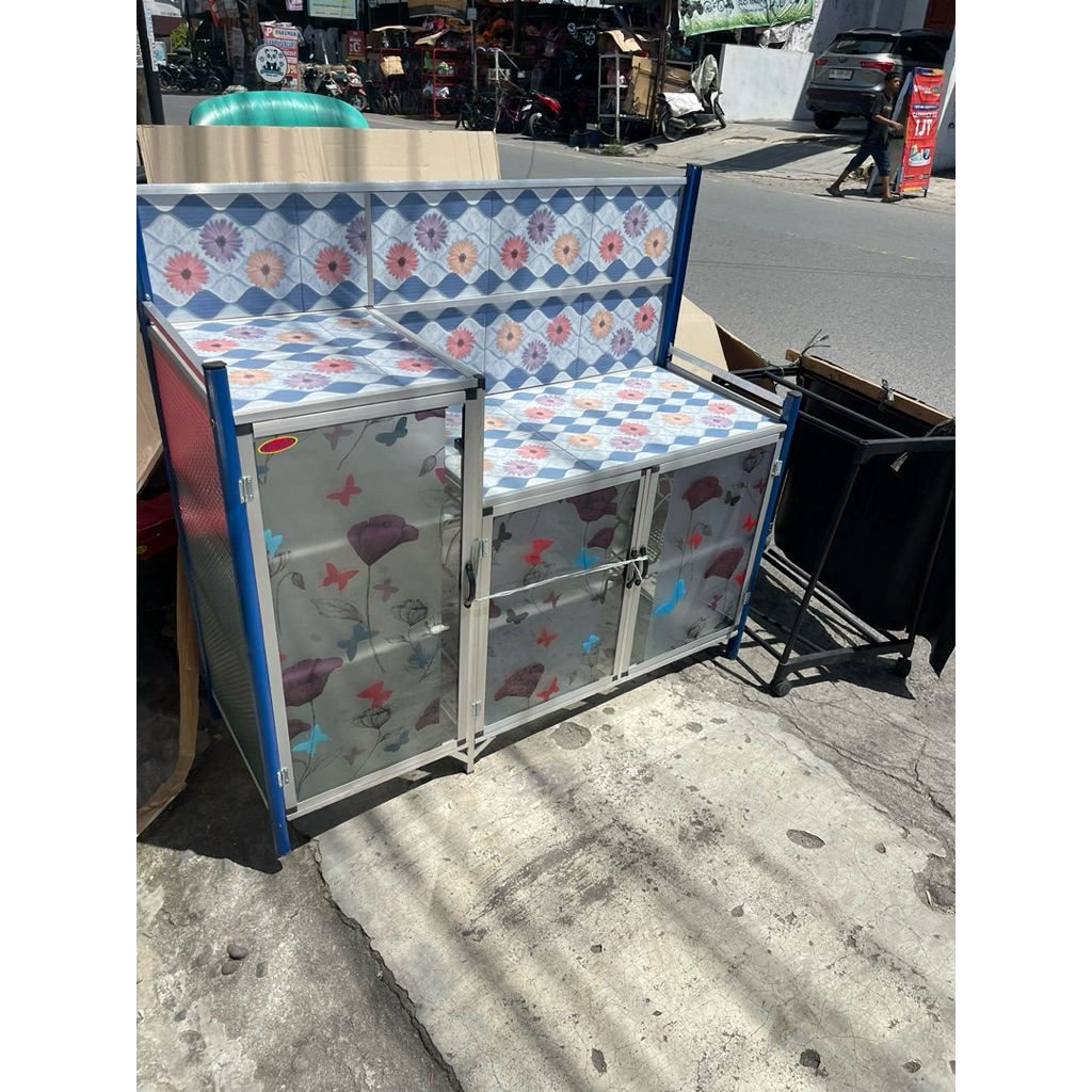 Meja Rak Kompor Keramik 3 Pintu Tingkat