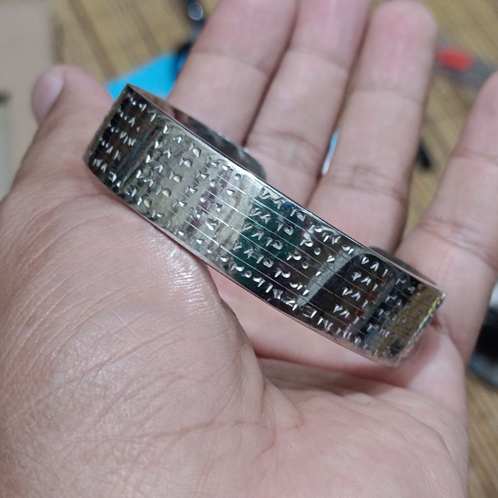 gelang besi putih tebal baris 5 dan aksara sulaiman