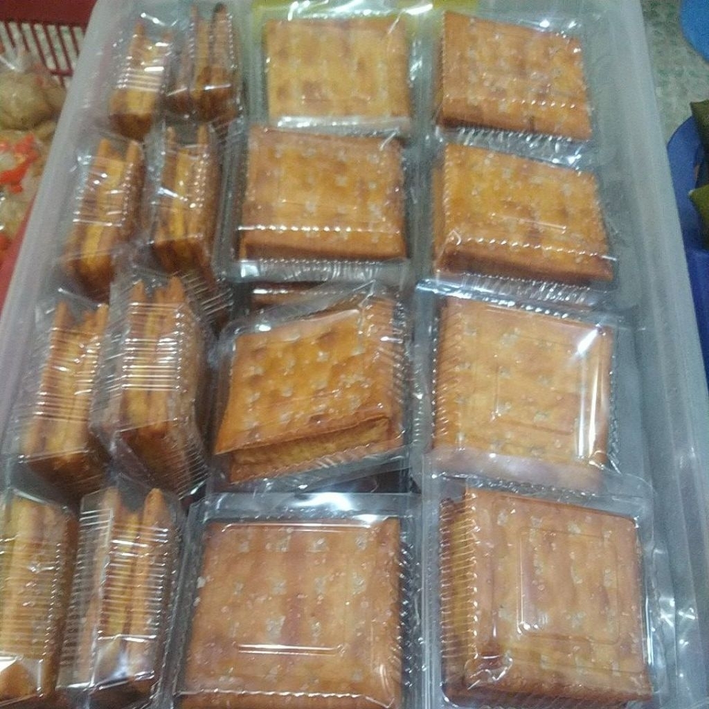 

kue tape, kue gabin, kue tape enak, dibuat dadakan saat ada pesanan