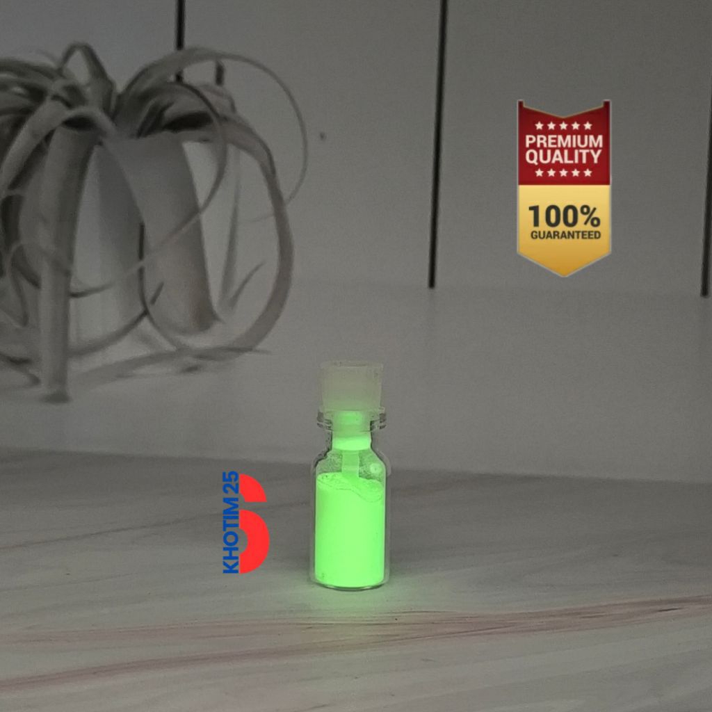 

Bubuk posfor menyala dalam gelap